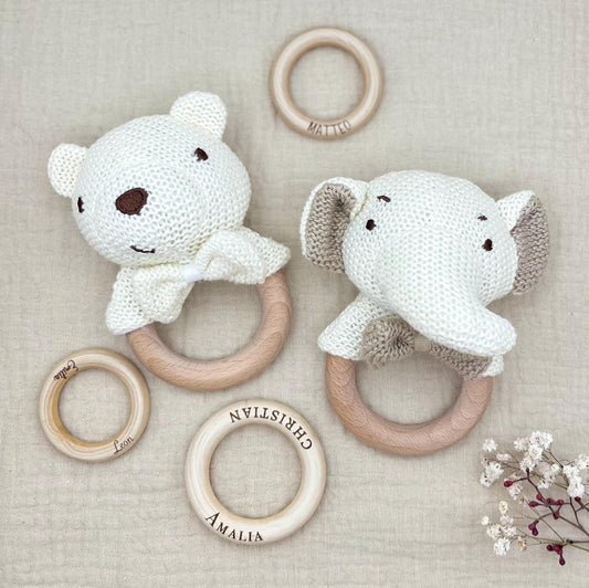 Personalisierte Baby Rassel Baby Greifling mit Name gehäkelter Bär oder Elefant liebevolles Geschenk zur Geburt oder Taufe für Neugeborene