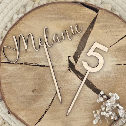 Cake Topper aus Holz  personalisierter Caketopper Name, Zahl oder Set  natur oder farbig  4 mm Birke  614 cm Höhe  12 Schriften