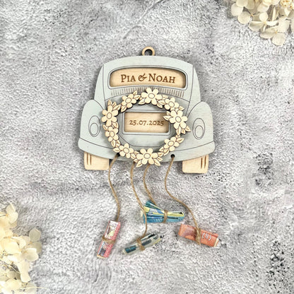 Hochzeitsauto Geldgeschenk aus Holz – personalisiertes Hochzeitsgeschenk mit Namen & Datum