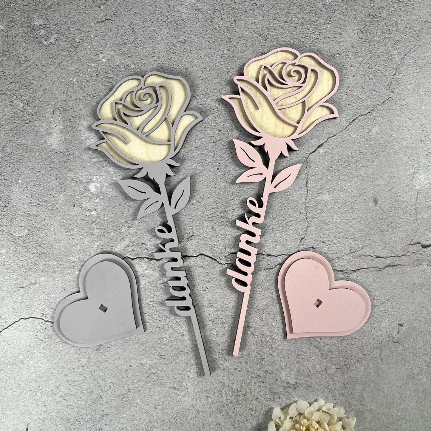 Personalisierte Rose aus Holz  Geschenkidee für Paare, Hochzeit & Jahrestag | Valentinstag Geschenk Rose | Romantisches Blumengeschenk