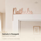 Namensschild Nathalie in Spiegel-Rosegold-Acryl für den Türrahmen, feine Schreibschrift
