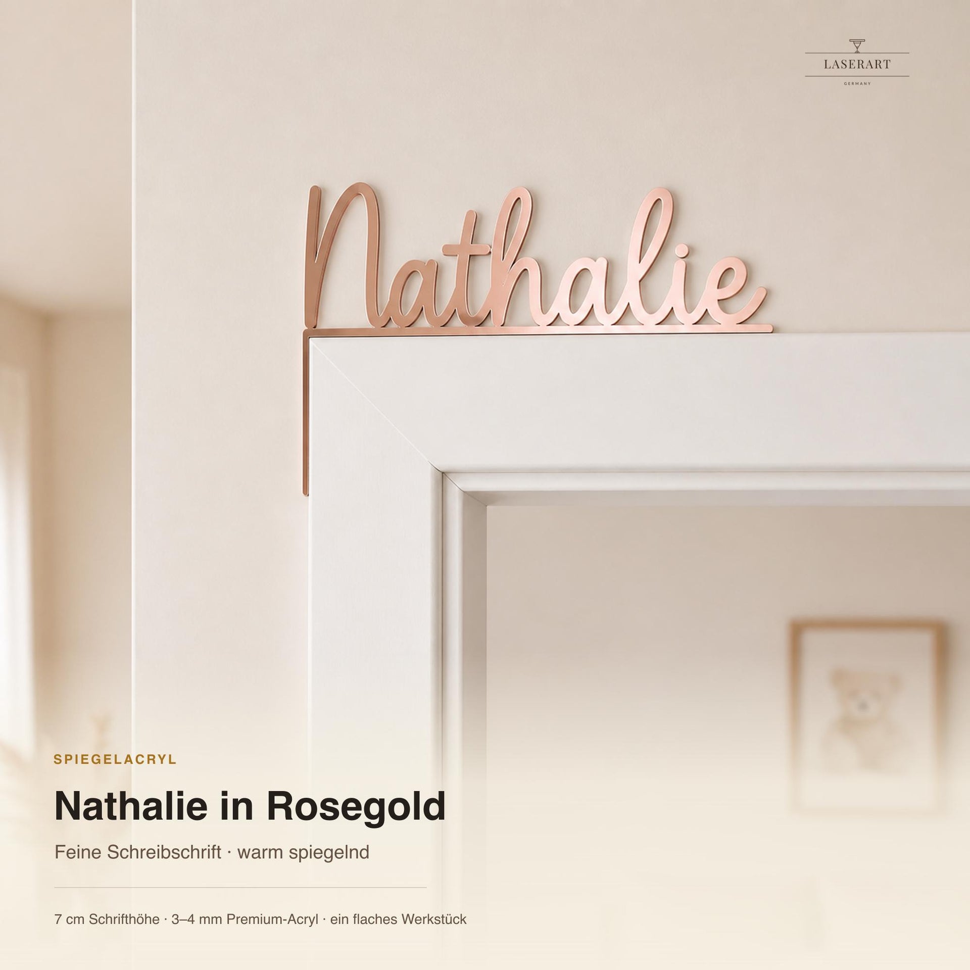Namensschild Nathalie in Spiegel-Rosegold-Acryl für den Türrahmen, feine Schreibschrift