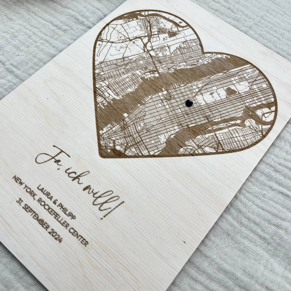 Koordinatenkarte aus Holz für Paare – In der Geschenkverpackung