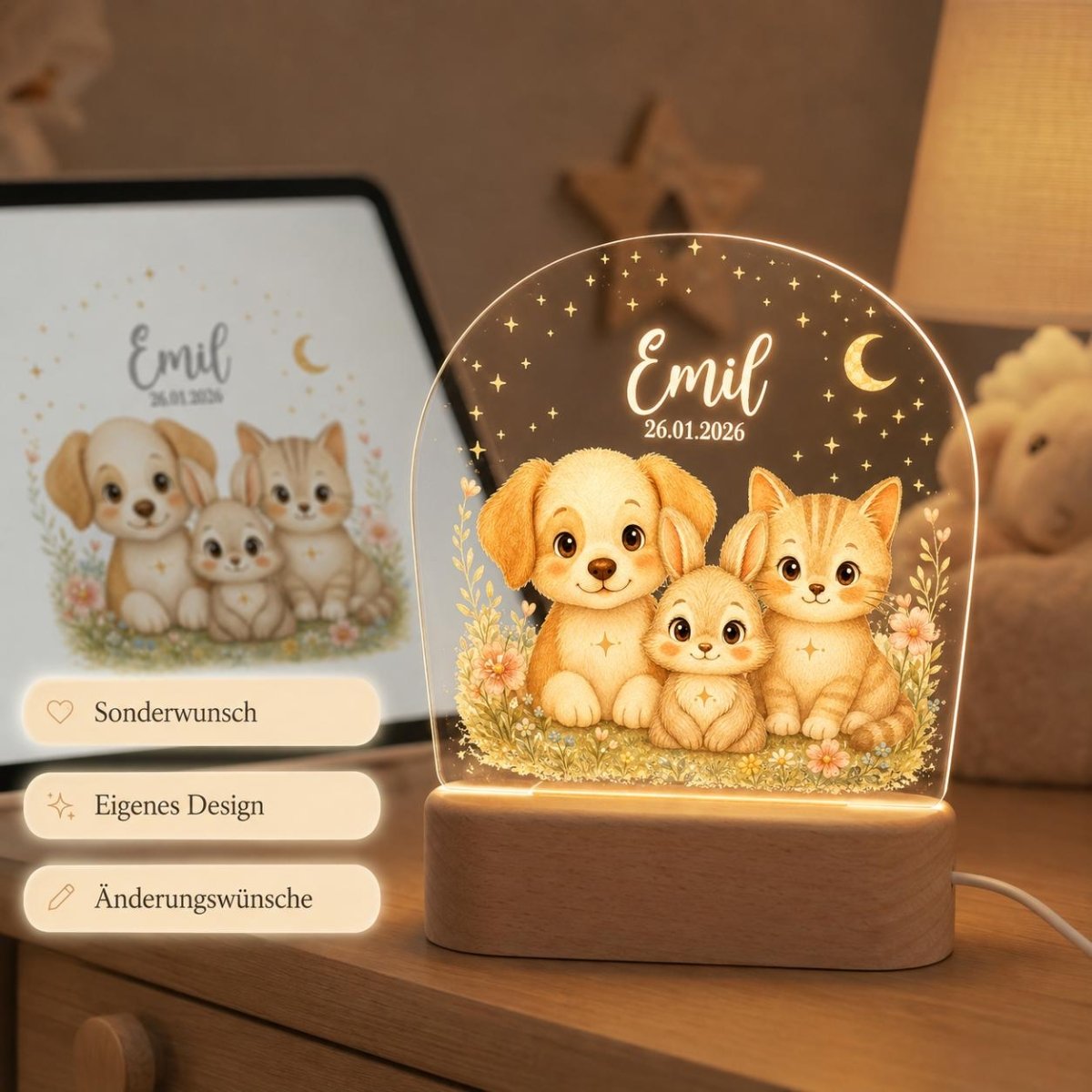 Schlummerlicht Bauernhof Motiv 4 mit Sonderwunsch- und Eigenes-Design-Option neben Tablet-Vorschau