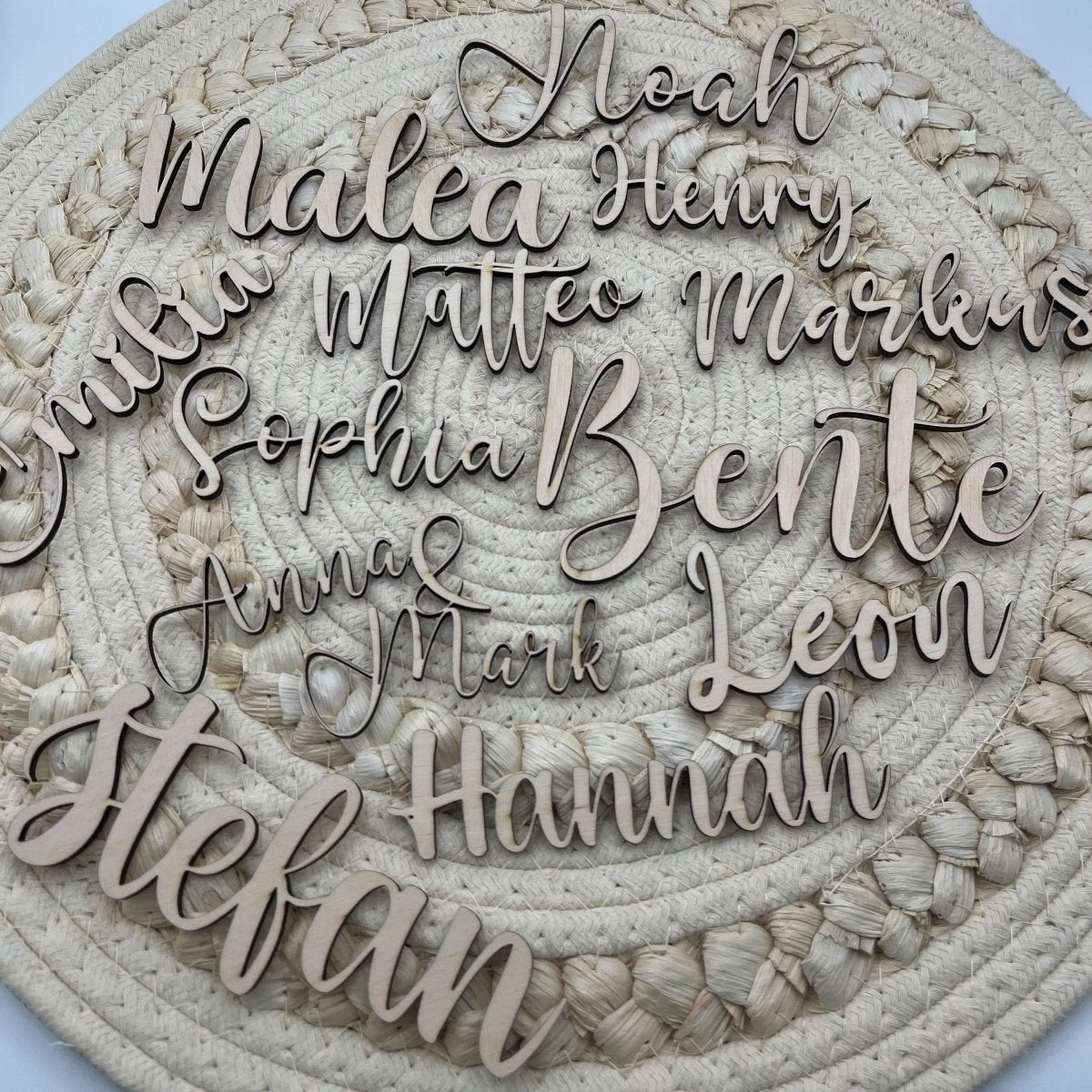 Namensschild aus Holz Platzkarte Schriftzug | 5mm - LaserArt Germany