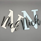 Namensschild Kinderzimmer XXL, 3D-Buchstabe aus Holz – Nahaufnahme der Holzmaserung