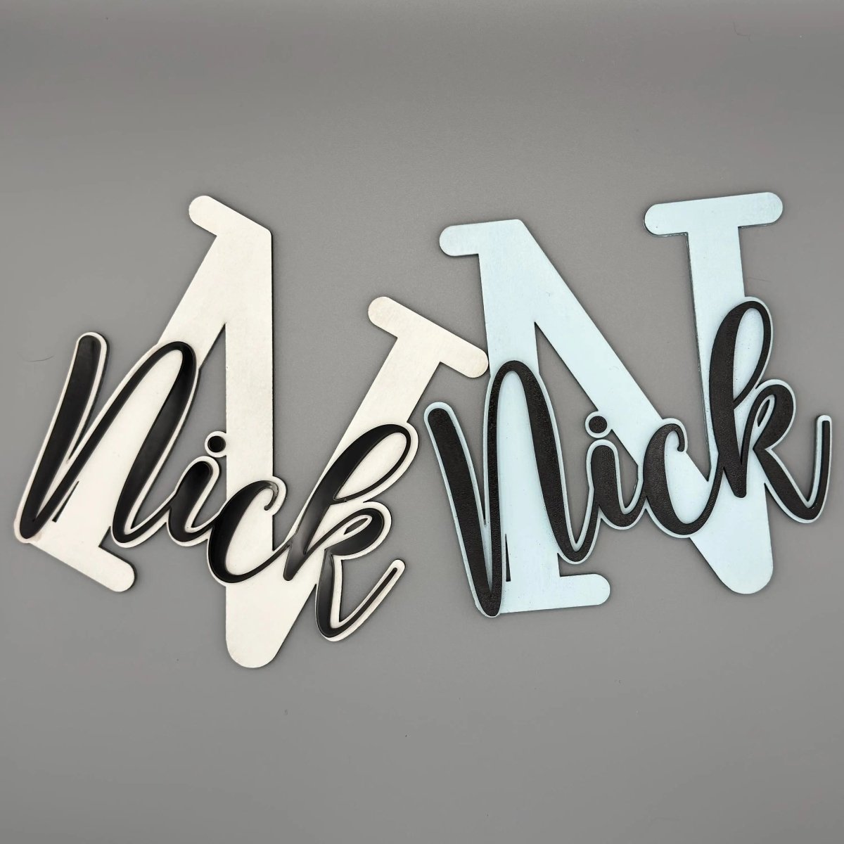 Namensschild Kinderzimmer XXL, 3D-Buchstabe aus Holz – Nahaufnahme der Holzmaserung