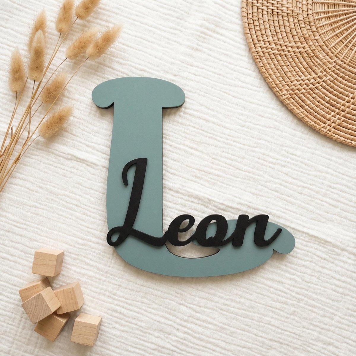 Namensschild Kinderzimmer aus Holz personalisiert – Wanddeko mit Name, 20+ Farben, 12 Schriftarten - LaserArt Germany