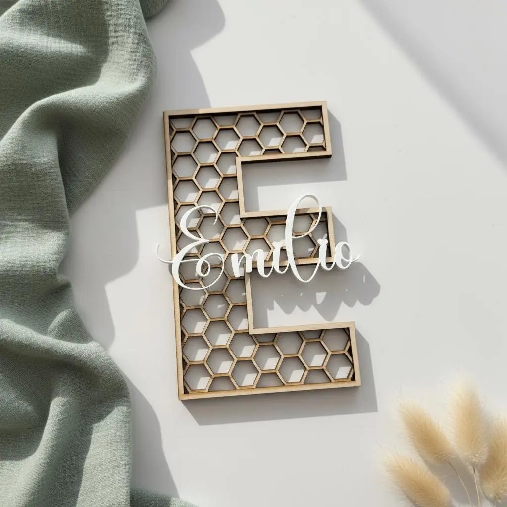 Personalisiertes Türschild aus Holz & Acryl, Namensschild Kinderzimmer – Frontalansicht mit Namensgravur