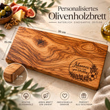 Personalisiertes Olivenholzbrett 30x15 cm mit Gravur Johannes, Alles Liebe zum Geburtstag und Blumenkranz, serviert mit Käse und Schinken