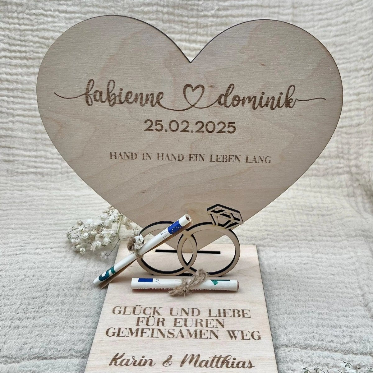 Personalisierte Geldgeschenk Herzplatte aus Holz – Hochzeitsgeschenk & Erinnerung - LaserArt Germany
