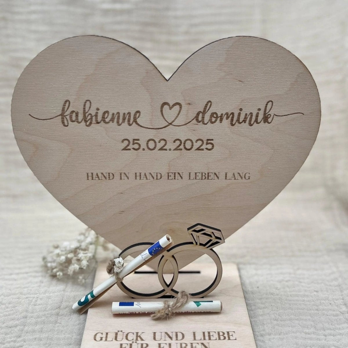 Personalisierte Geldgeschenk Herzplatte aus Holz – Hochzeitsgeschenk & Erinnerung - LaserArt Germany