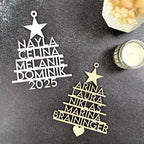 Weihnachtsanhänger Tannenbaum personalisiert, Christbaumschmuck aus Holz – Hauptansicht