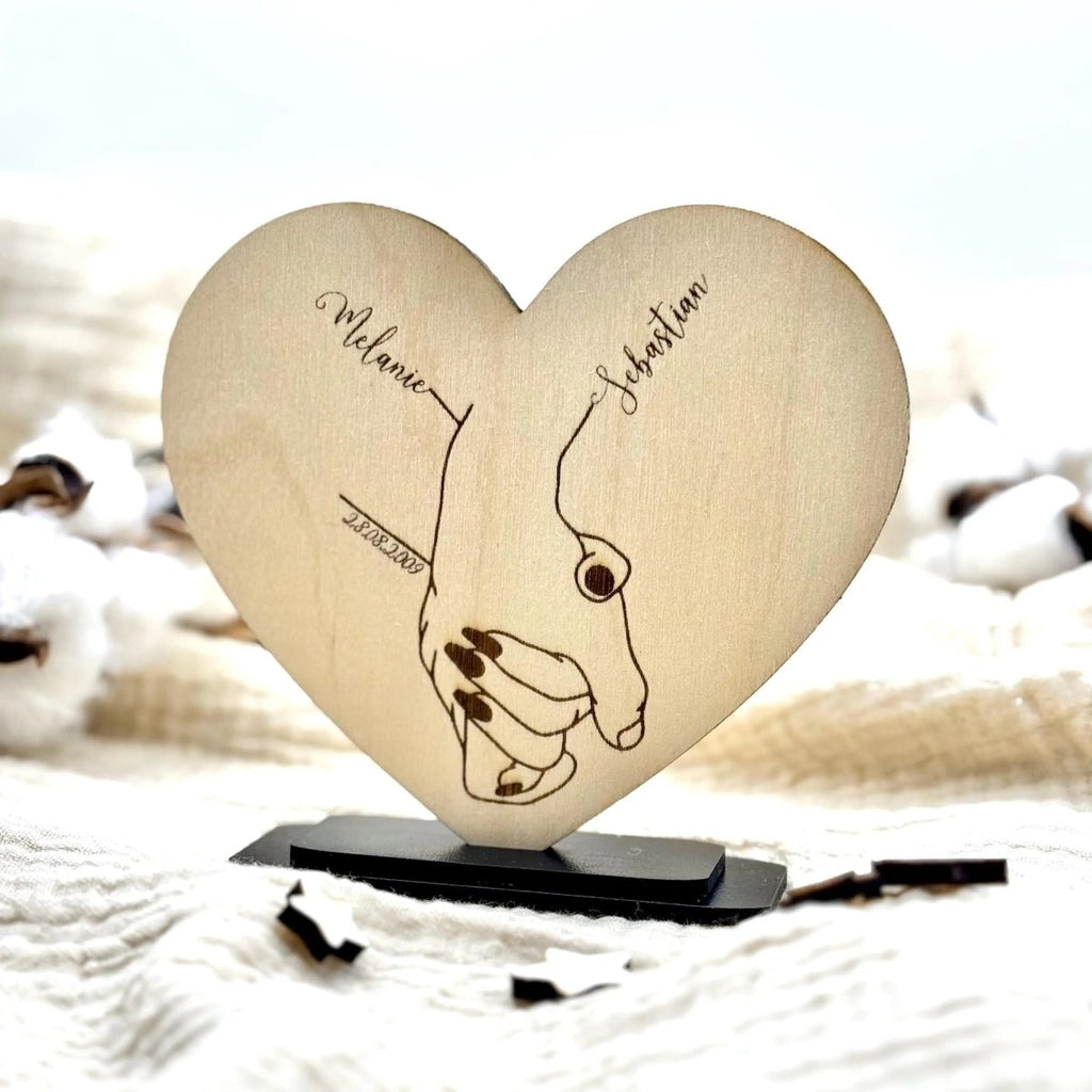Personalisiertes Geschenk für Paare | Hand - in - Hand Motiv mit Namen - LaserArt Germany