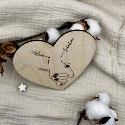 Personalisiertes Geschenk für Paare | Hand - in - Hand Motiv mit Namen - LaserArt Germany