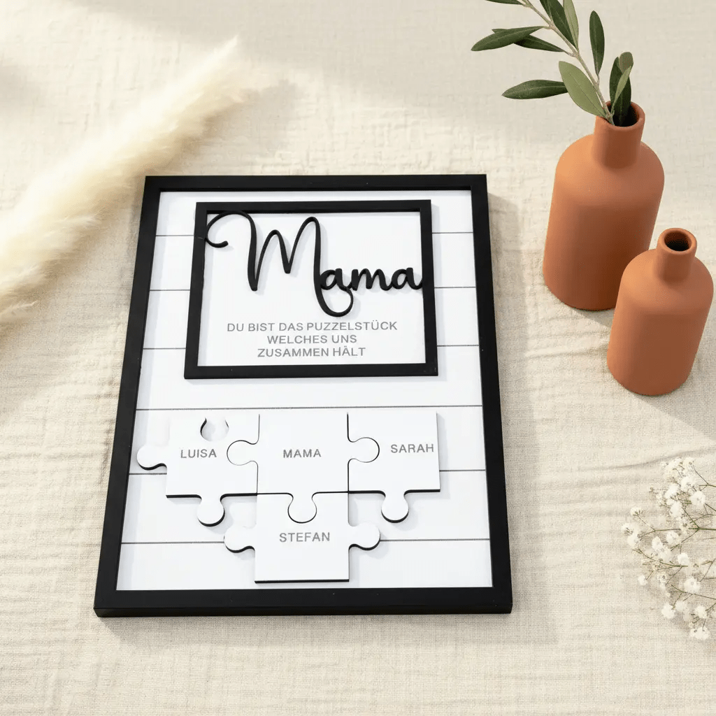 Mama Puzzle aus Holz personalisiert – Detailaufnahme der gravierten Namen
