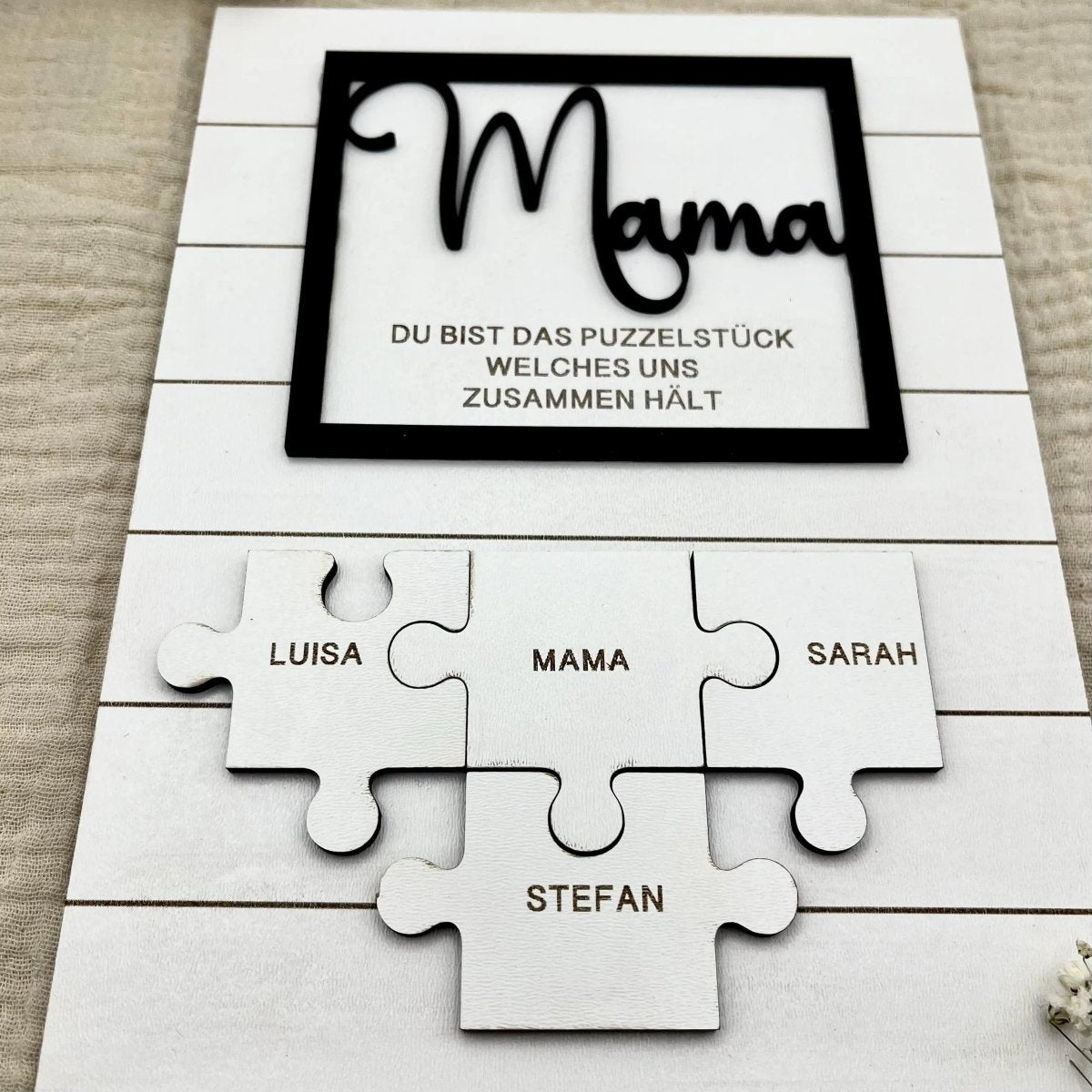 Mama Puzzle aus Holz personalisiert – Seitenansicht des Puzzles