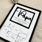 Papa Puzzle Vatertag aus Holz personalisiert – Detailaufnahme der gravierten Namen
