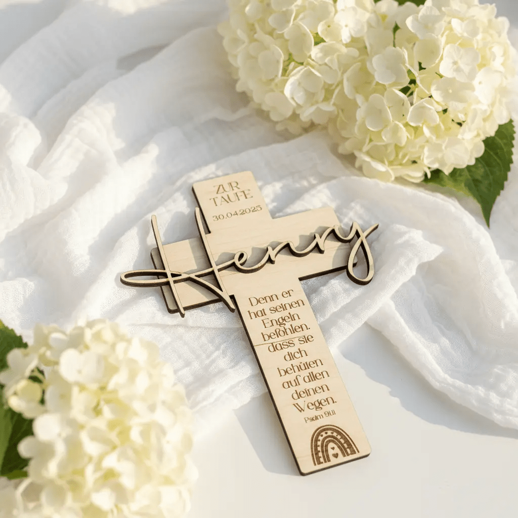 Personalisiertes Taufkreuz aus Holz | Erinnerung an die Taufe - LaserArt Germany