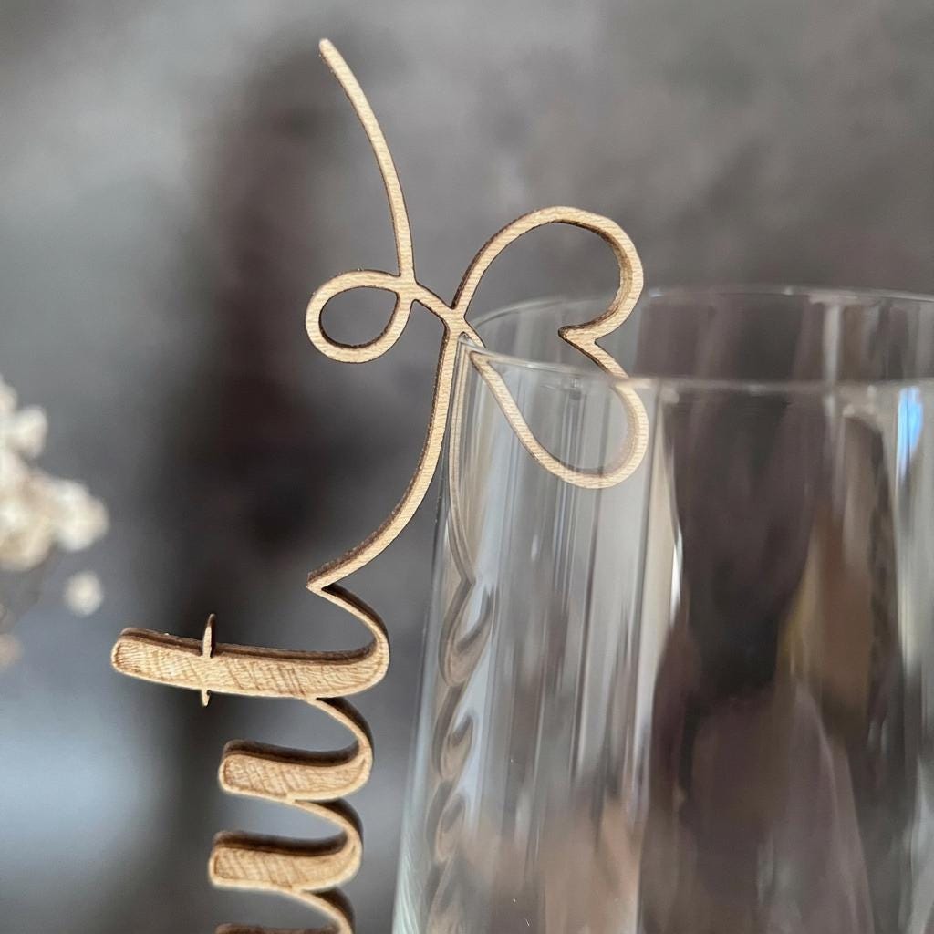 FSC-Birkensperrholz Glasplatzkarte – 3 mm stark, lasergraviert in Deutschland