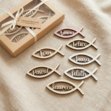 Étiquette Communion bois – marque-place poisson, 3 tailles : 3 cm · 4 cm · 5 cm