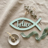 Marque-place bois Communion – symbole poisson Ichthys, 20+ couleurs disponibles