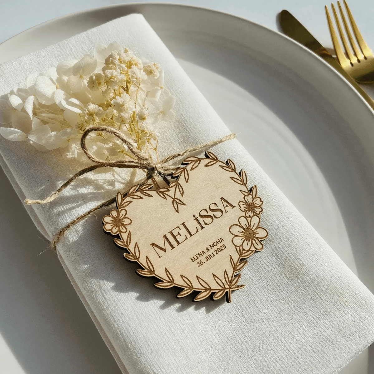 Platzkarten Namensschilder Hochzeit aus Holz für individuelle Feste - LaserArt Germany