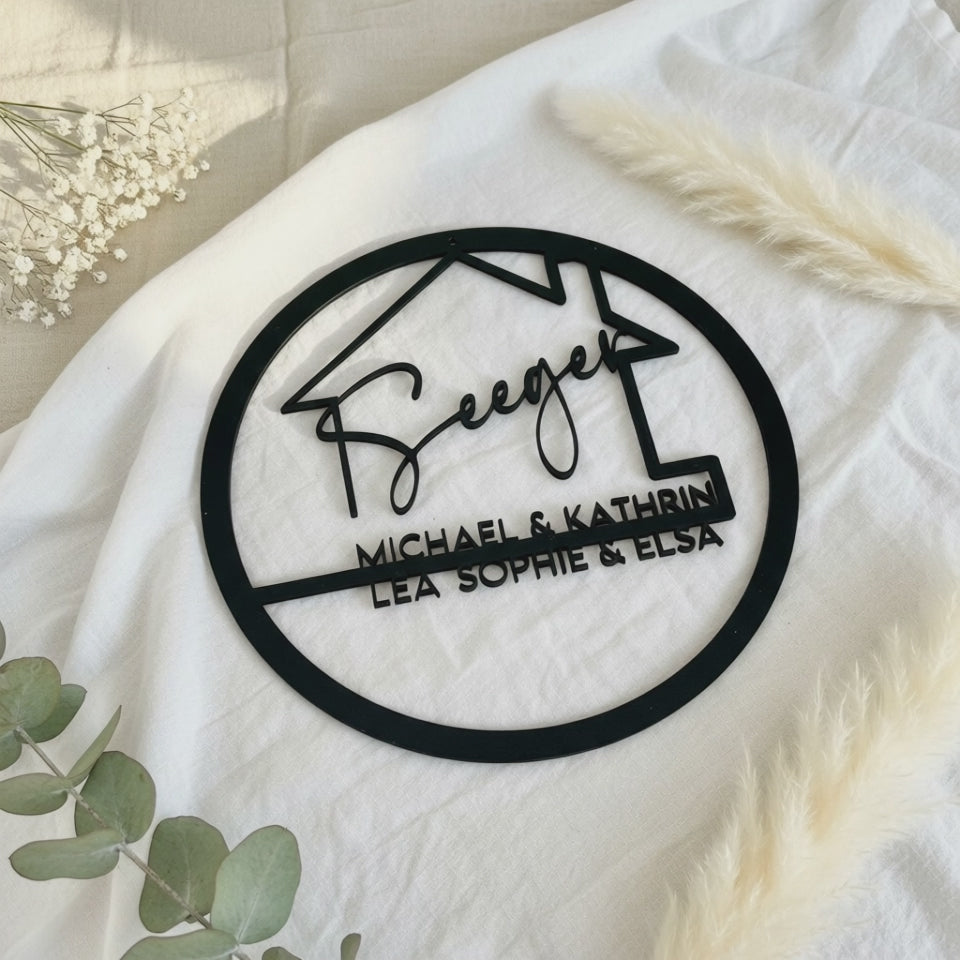 Couronne de porte en bois avec nom de famille | personnalisée