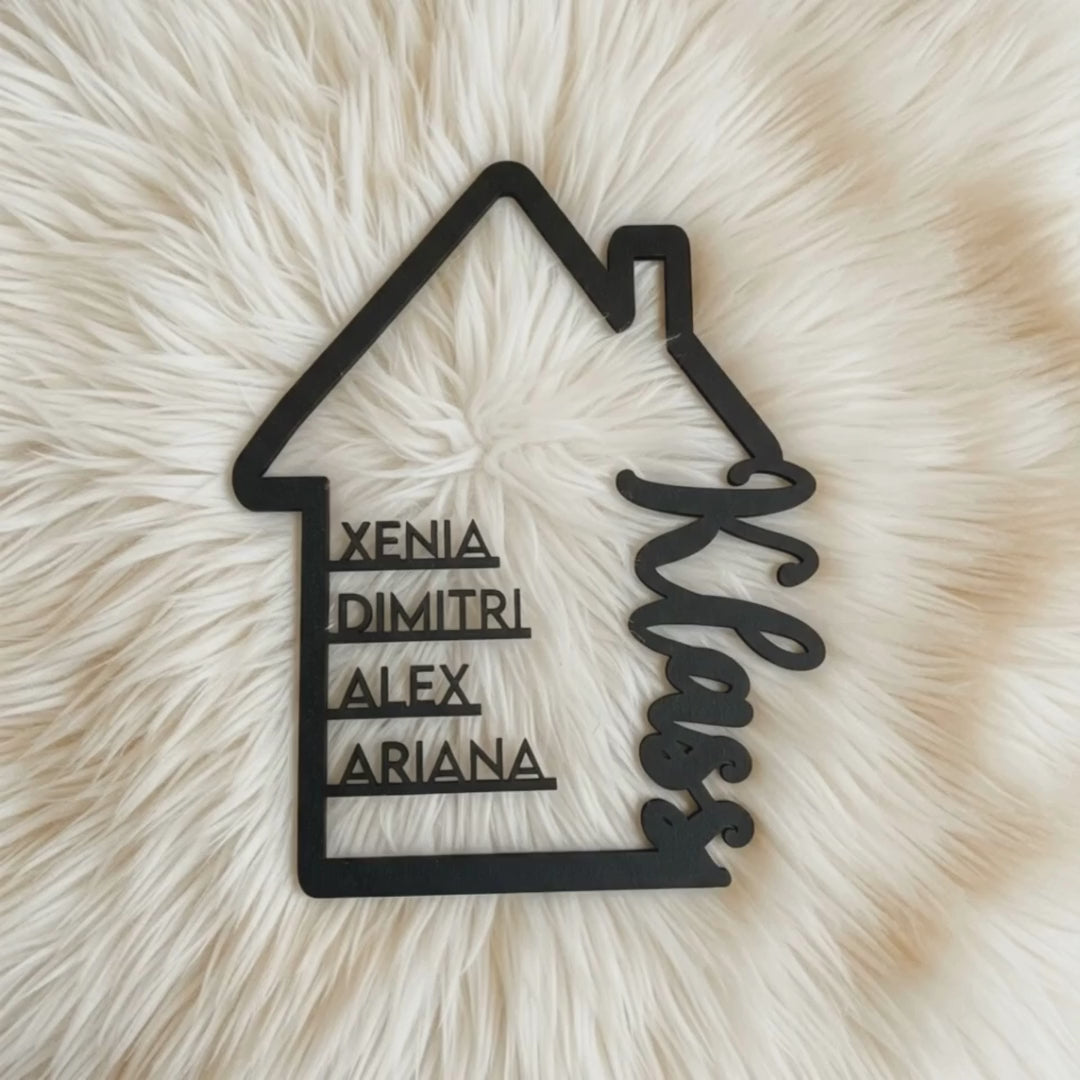 Familienschild | Holzschild Haus mit Namen personalisiert | Familienhaus aus Holz