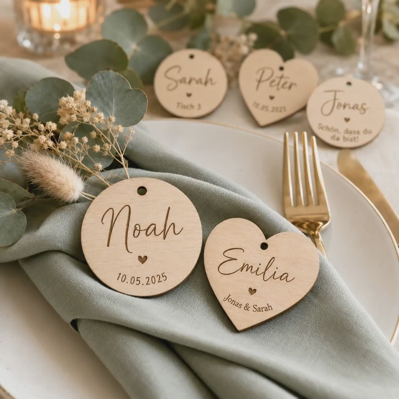 Holzanhänger personalisiert graviert | Platzkarten Hochzeit Holz rund & Herz 5 cm | Namensanhänger Tischkarten | Gastgeschenk Anhänger