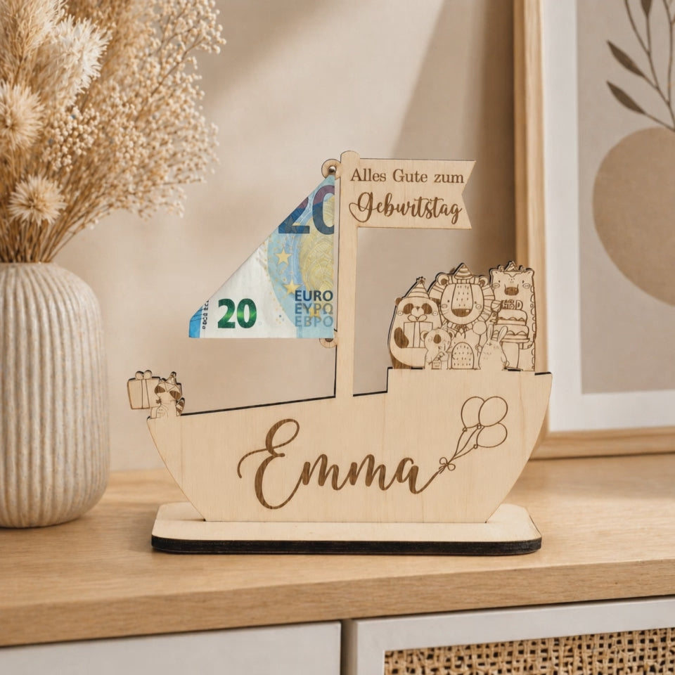 Cadeau d'argent pour baptême Bateau en bois | personnalisé