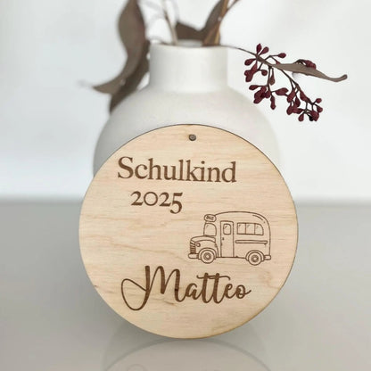 Schultütenanhänger aus Holz personalisiert | Einschulung mit Name & Motiv - LaserArt Germany