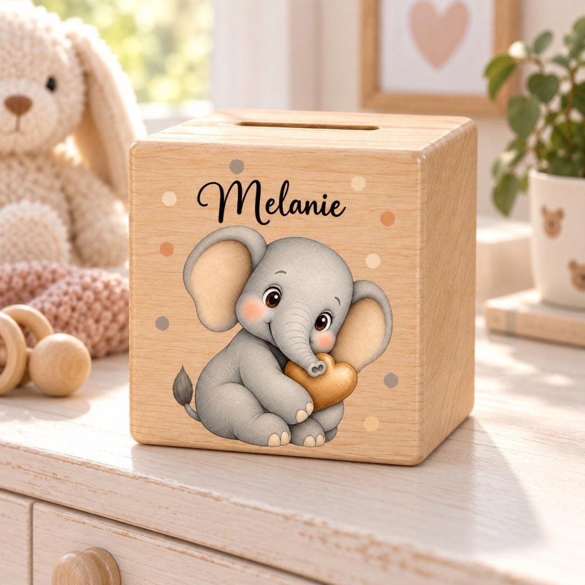 Personalisierte Holzspardose Elefant mit Herz und Name Melanie