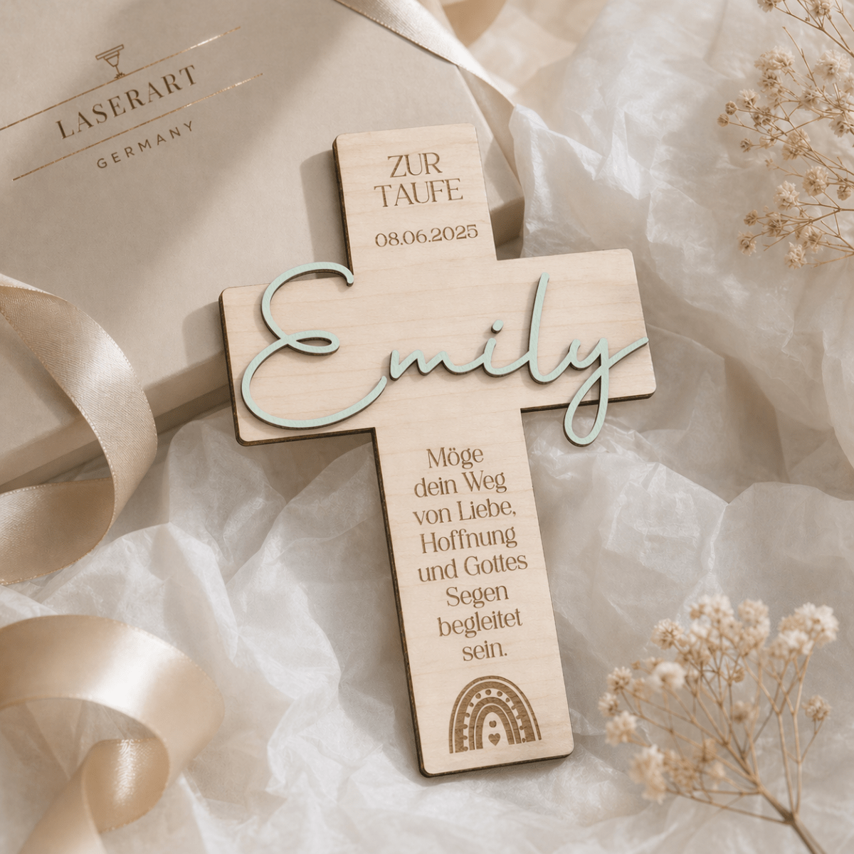 Taufkreuz aus Holz als Geschenk und Erinnerung - LaserArt Germany