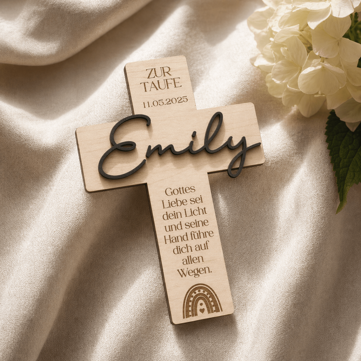 Taufkreuz aus Holz als Geschenk und Erinnerung - LaserArt Germany