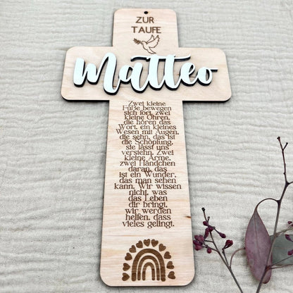 Taufkreuz aus Holz personalisiert – Geschenk zur Taufe, Geburt & Erinnerung - LaserArt Germany