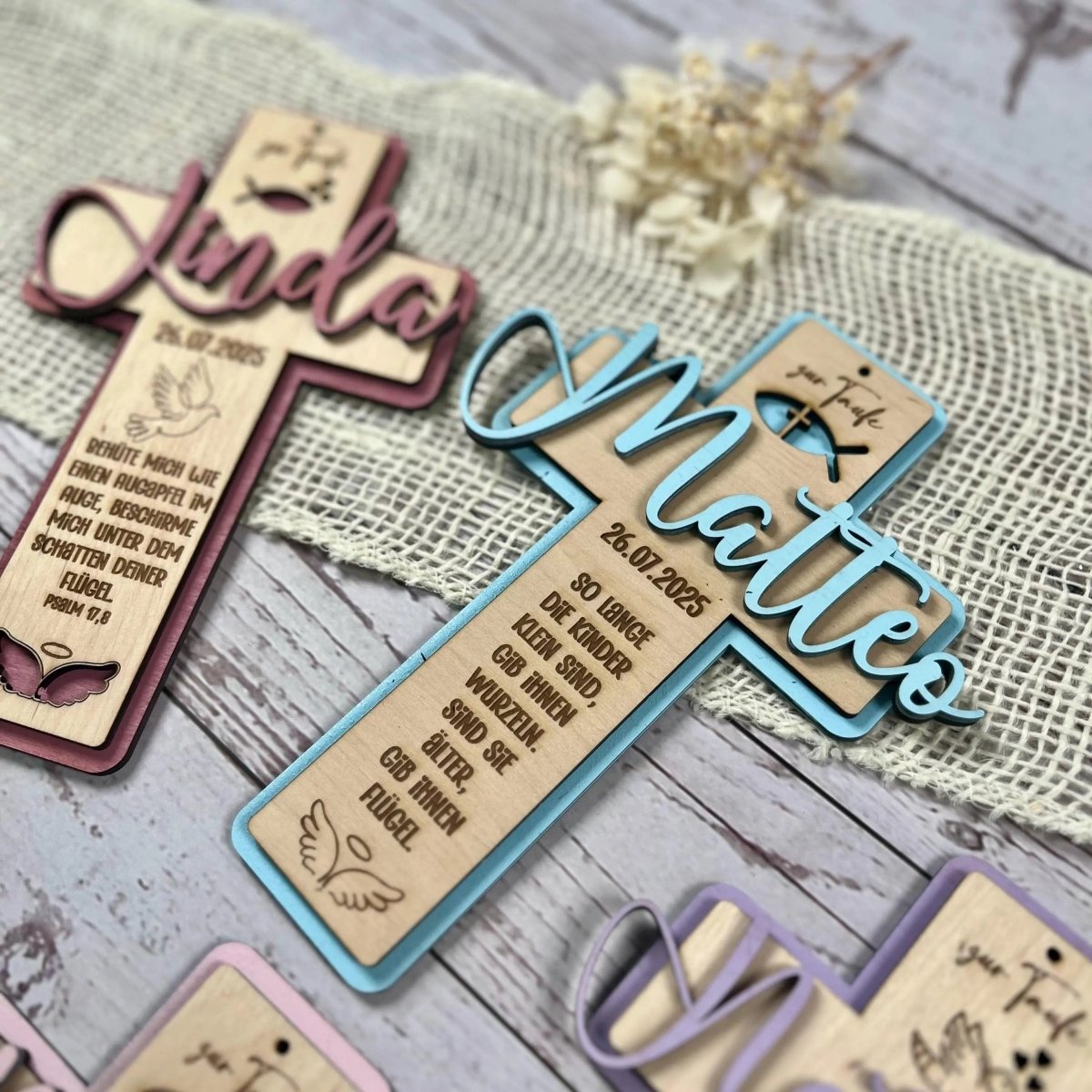 Taufkreuz aus Holz personalisiert | Taufgeschenk | Geschenk zur Kommunion & Konfirmation - LaserArt Germany