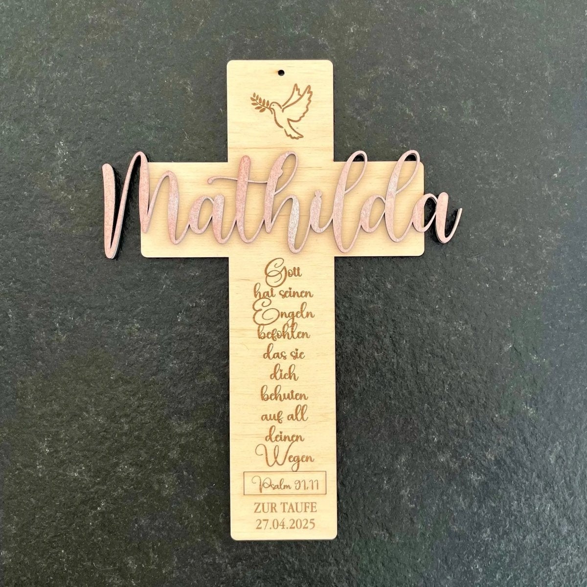 Taufkreuz personalisiert aus Holz – Symbol des Glaubens & Erinnerung - LaserArt Germany