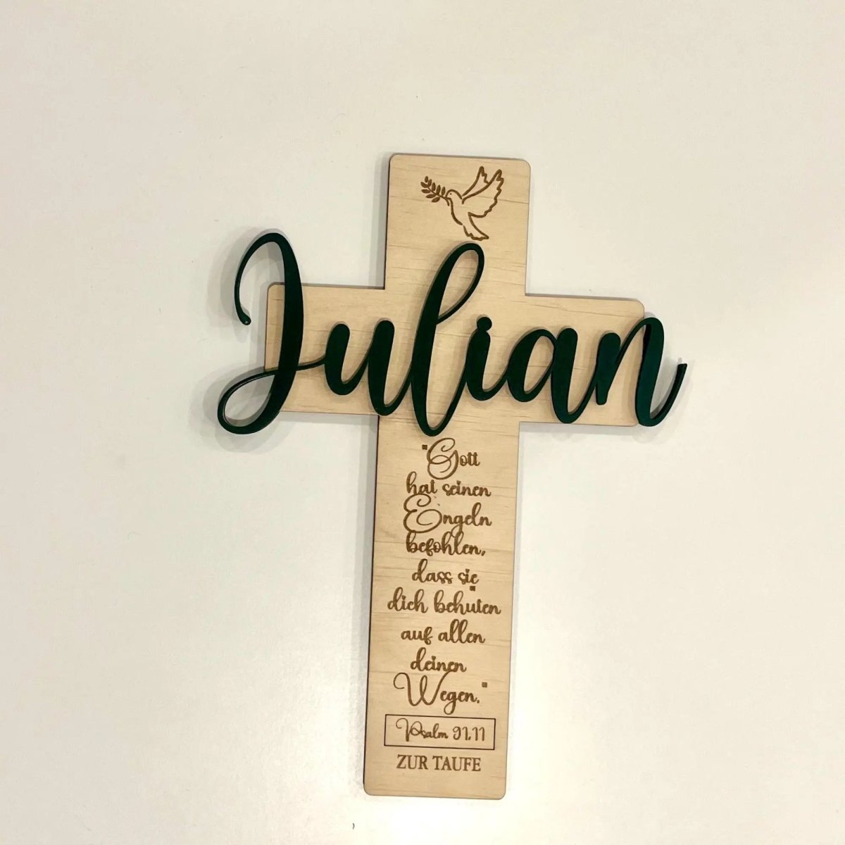 Taufkreuz personalisiert aus Holz – Symbol des Glaubens & Erinnerung - LaserArt Germany