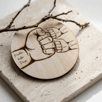 Vatertagsgeschenk Papa & Kids aus Holz Hand in Hand – Anwendungsbeispiel als Wohndeko