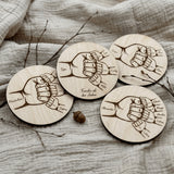 Vatertagsgeschenk Papa & Kids aus Holz | Hand in Hand - LaserArt Germany