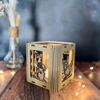 Windlicht aus Holz personalisiert zu Weihnachten – Seitenansicht des Windlichts
